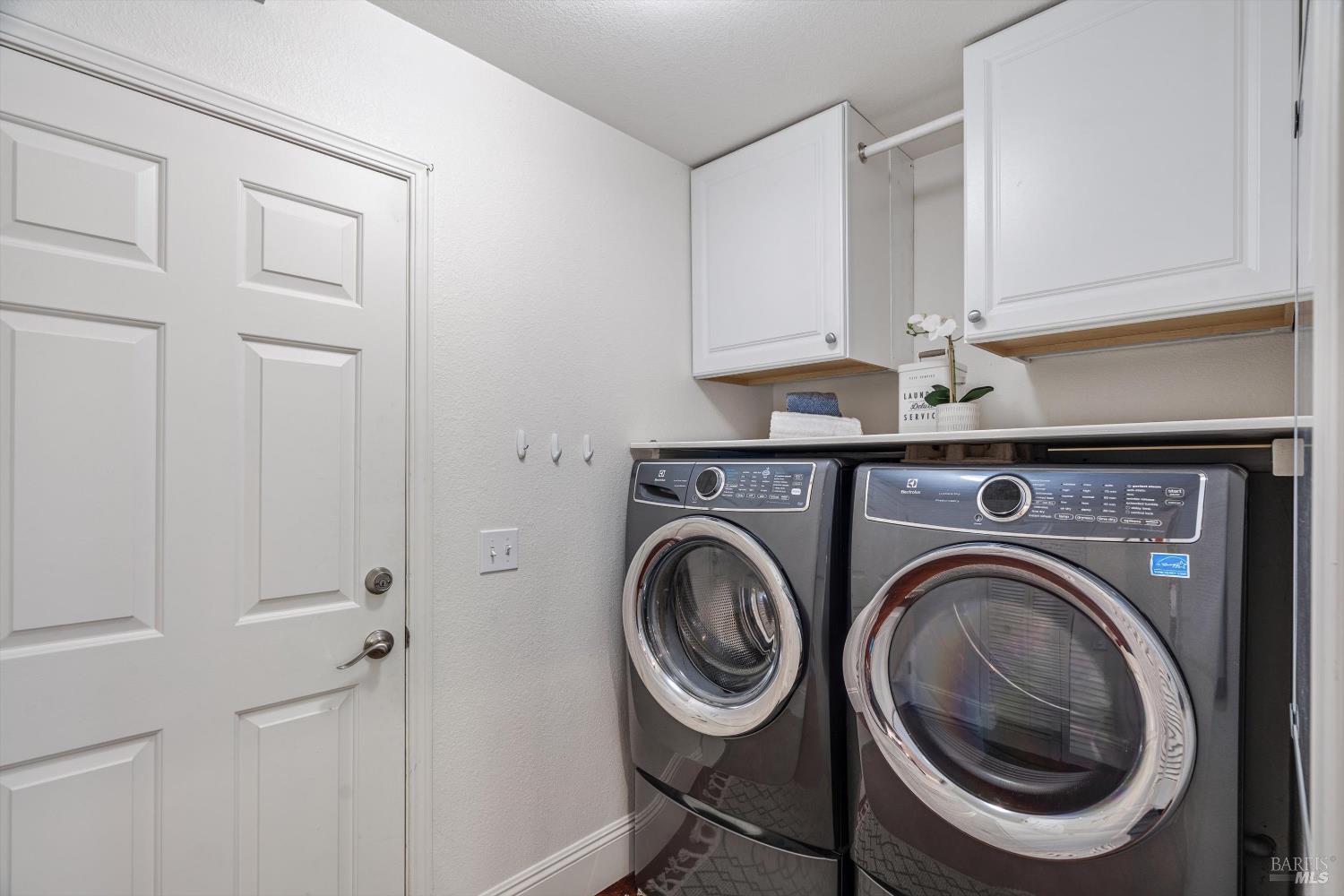 Detail Gallery Image 53 of 56 For 10014 Herb Rd, Windsor,  CA 95492 - 6 Beds | 3 Baths