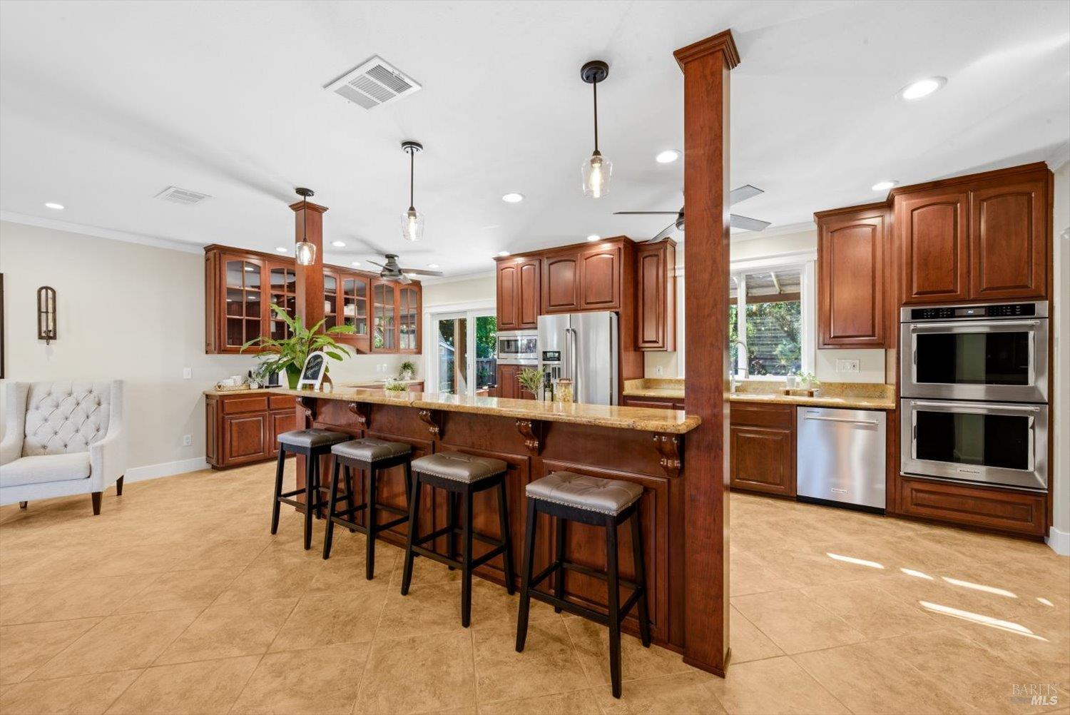 Detail Gallery Image 15 of 99 For 104 Westwood St, Vacaville,  CA 95688 - 5 Beds | 2/1 Baths