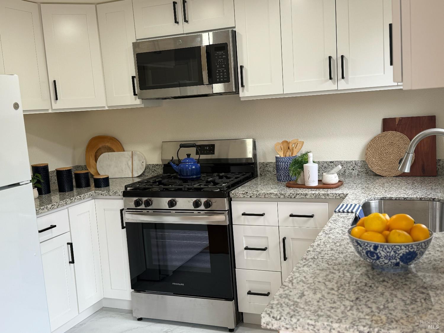 Detail Gallery Image 9 of 36 For 1422 N Oak St, Calistoga,  CA 94515 - 3 Beds | 2 Baths