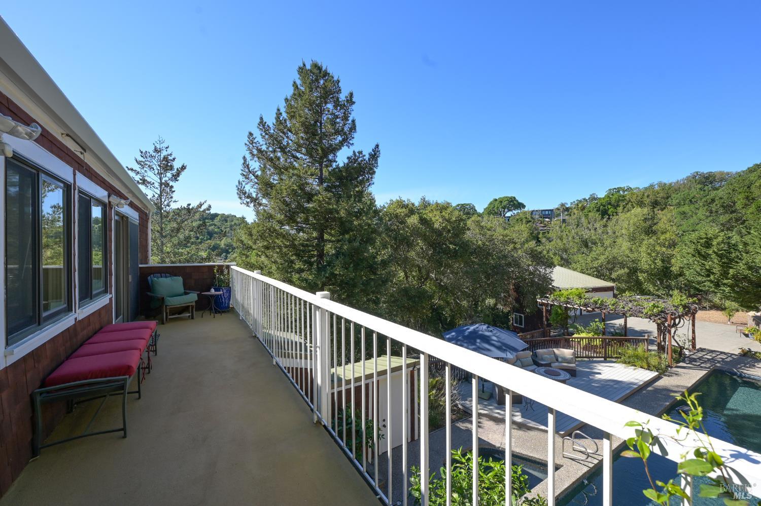 Detail Gallery Image 33 of 46 For 1676 Indian Valley Rd, Novato,  CA 94947 - 3 Beds | 4/1 Baths