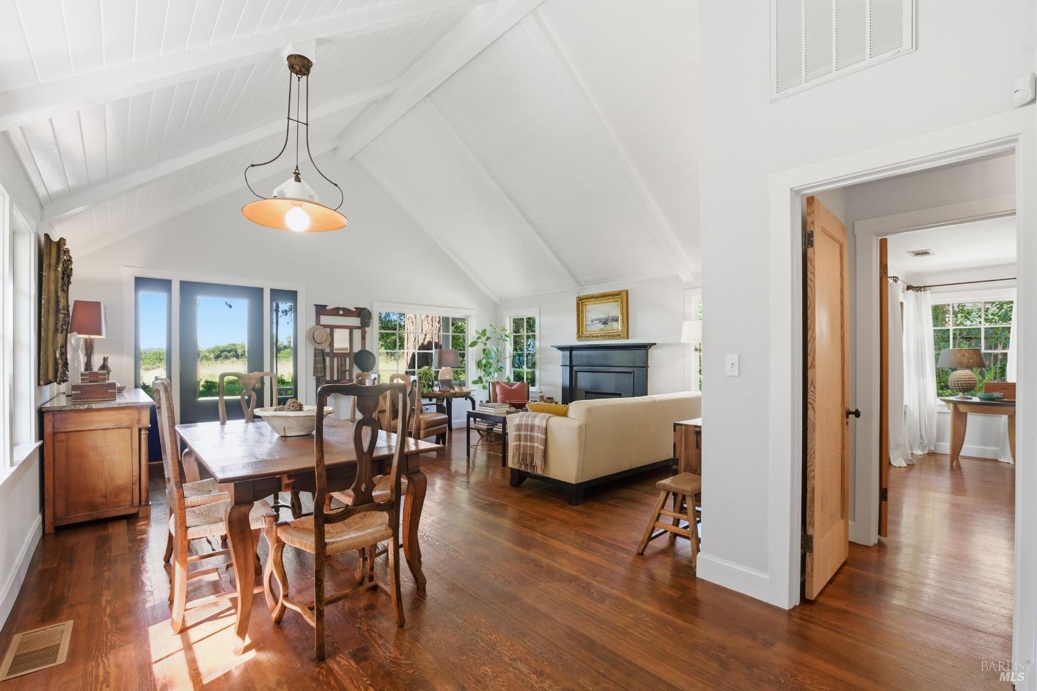 Detail Gallery Image 12 of 58 For 2072 Kirkland Ave, Napa,  CA 94558 - 3 Beds | 2 Baths