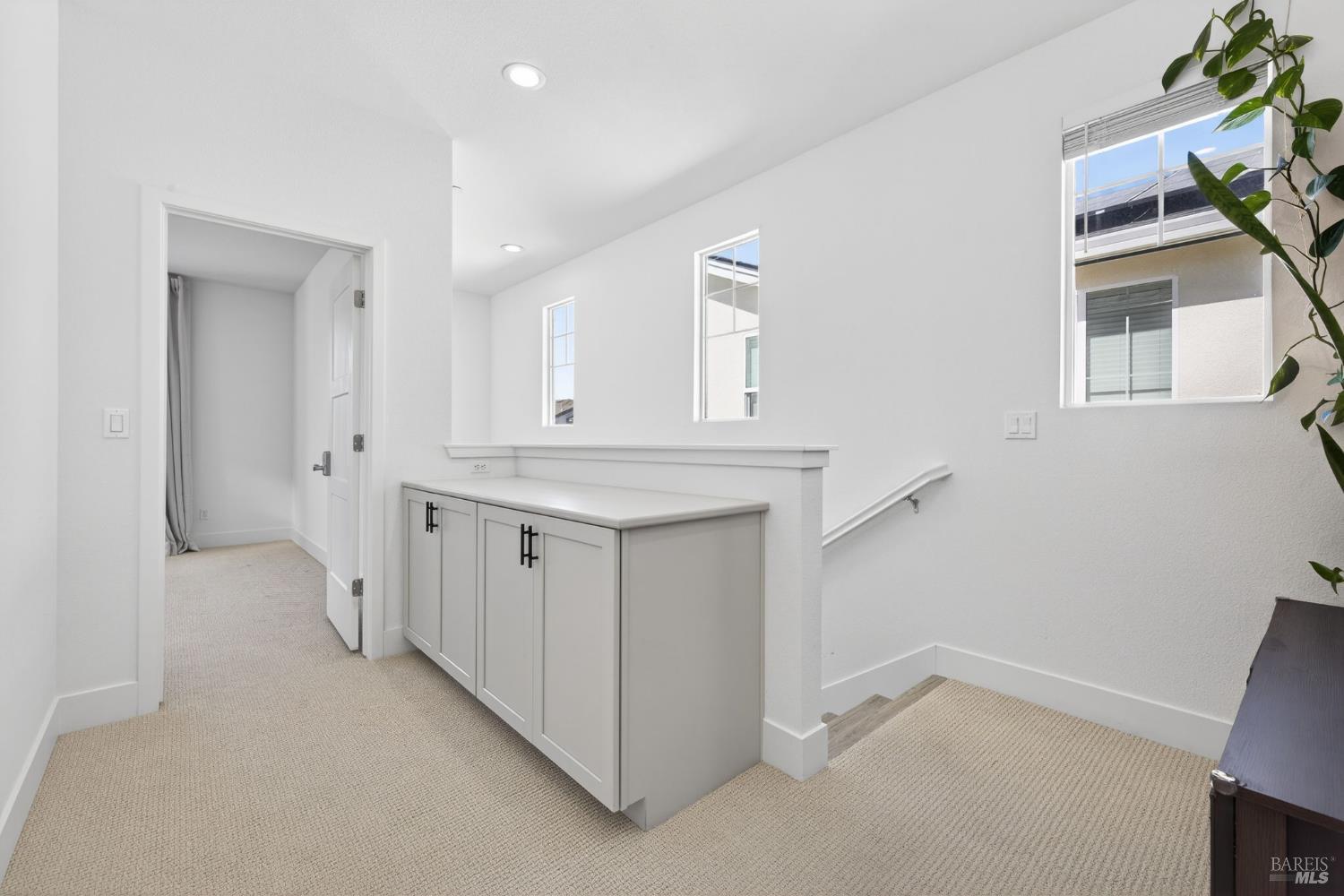 Detail Gallery Image 21 of 46 For 2782 Bella Cir, Santa Rosa,  CA 95407 - 3 Beds | 2/1 Baths