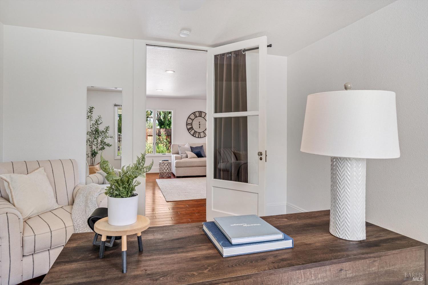 Detail Gallery Image 17 of 56 For 10014 Herb Rd, Windsor,  CA 95492 - 6 Beds | 3 Baths