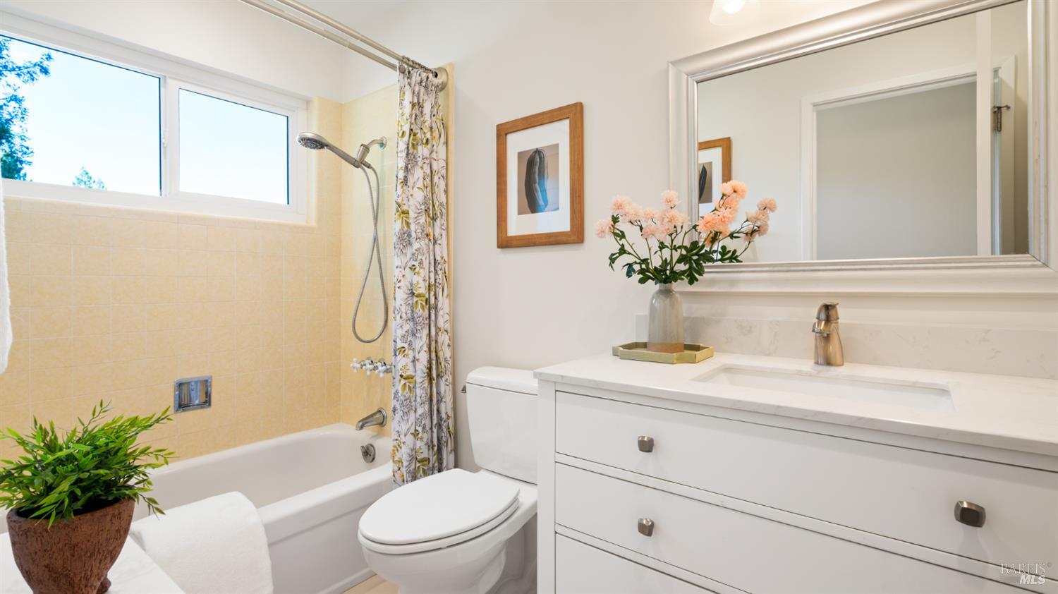 Detail Gallery Image 33 of 77 For 5 Viox Way, San Rafael,  CA 94901 - 4 Beds | 3/1 Baths