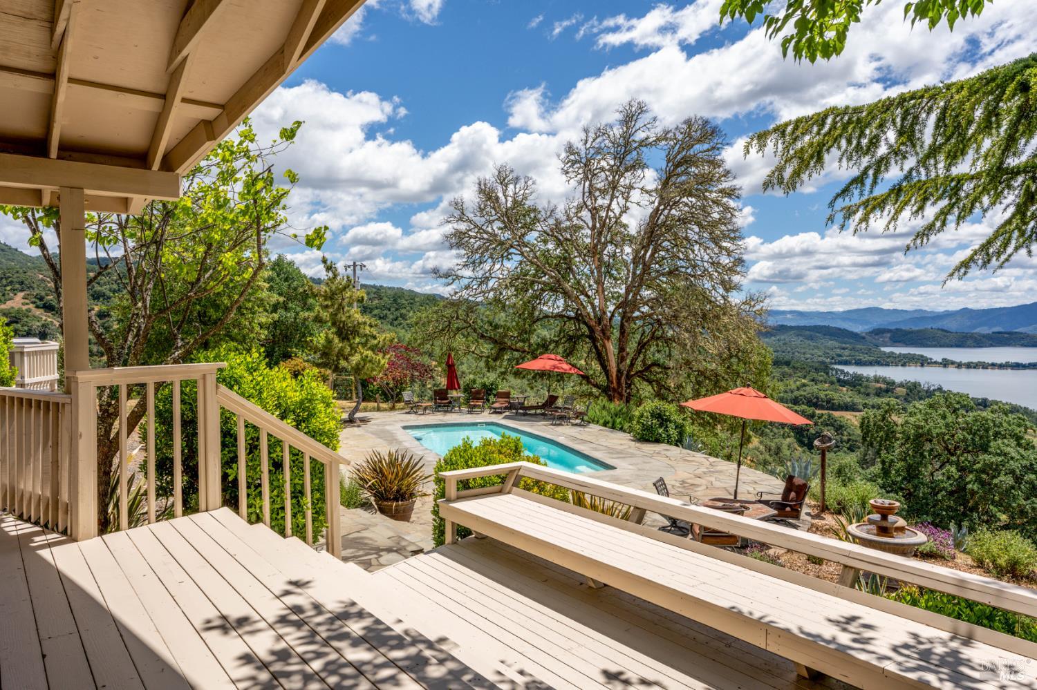 Detail Gallery Image 5 of 44 For 3760 King Ranch Rd, Ukiah,  CA 95482 - 3 Beds | 2 Baths