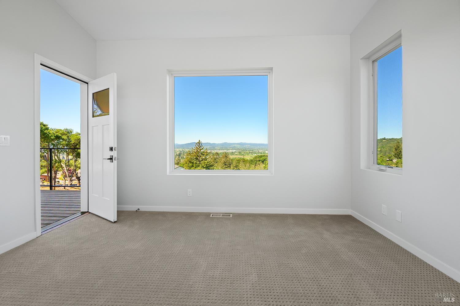 Detail Gallery Image 24 of 32 For 1292 Wikiup Dr, Santa Rosa,  CA 95403 - 2 Beds | 2 Baths