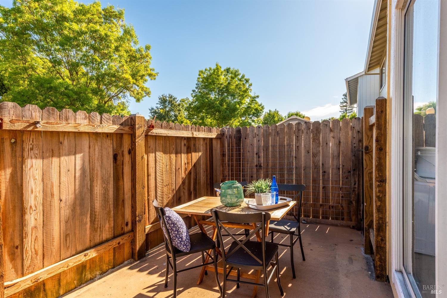 Detail Gallery Image 16 of 36 For 1422 N Oak St, Calistoga,  CA 94515 - 3 Beds | 2 Baths