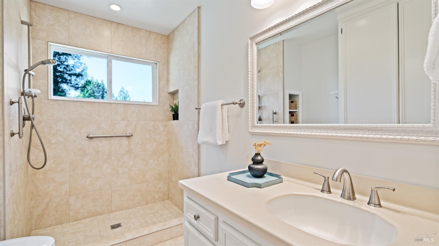 Detail Gallery Image 27 of 77 For 5 Viox Way, San Rafael,  CA 94901 - 4 Beds | 3/1 Baths