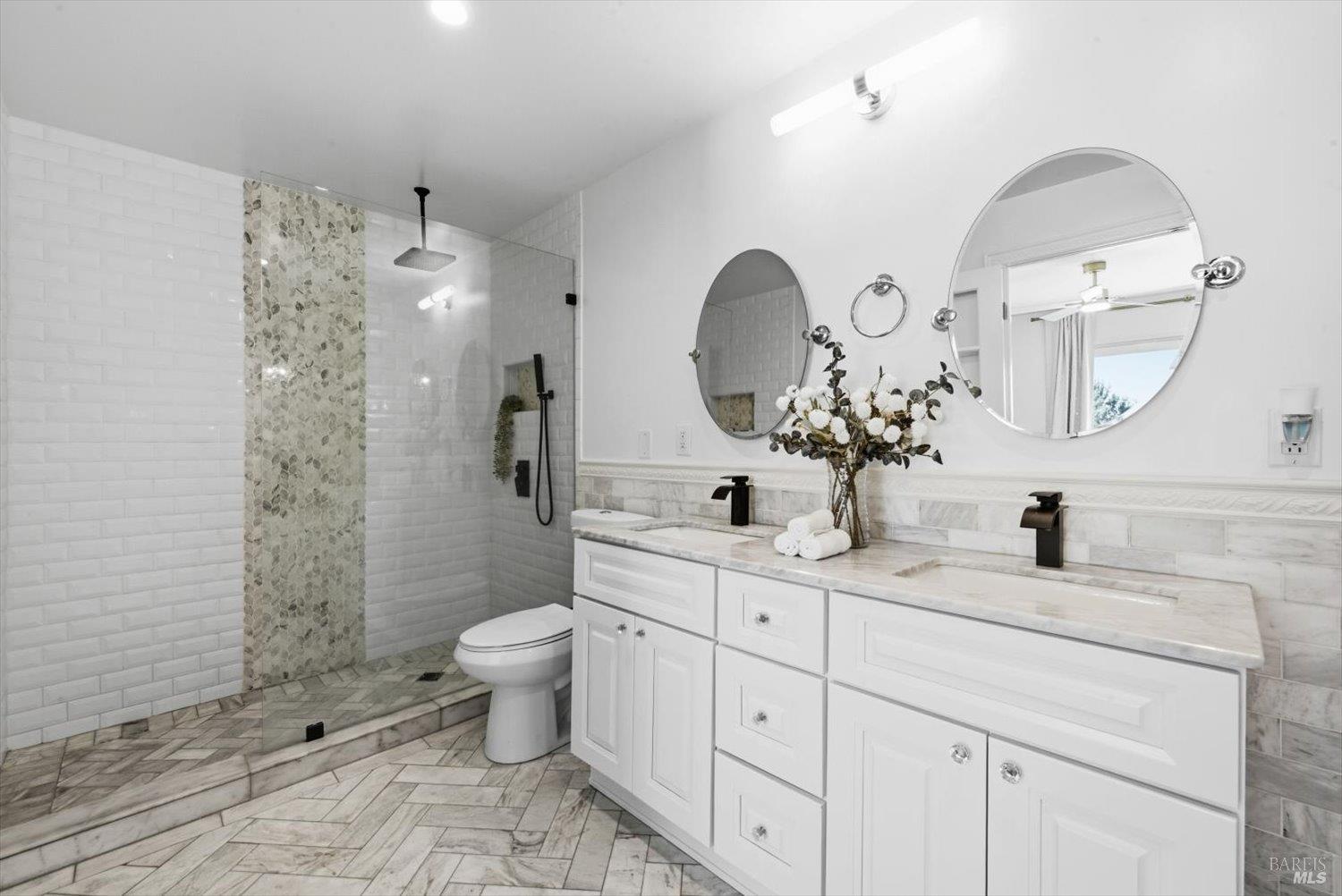 Detail Gallery Image 37 of 99 For 160 Wykoff Dr, Vacaville,  CA 95688 - 6 Beds | 4 Baths