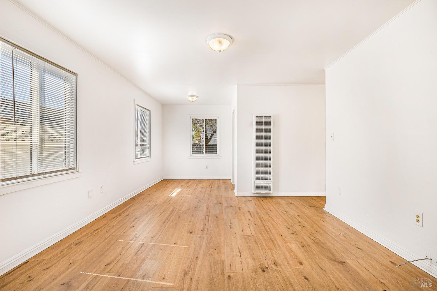 Detail Gallery Image 2 of 22 For 182 Torzelli Ln, Santa Rosa,  CA 95407 - 1 Beds | 1 Baths