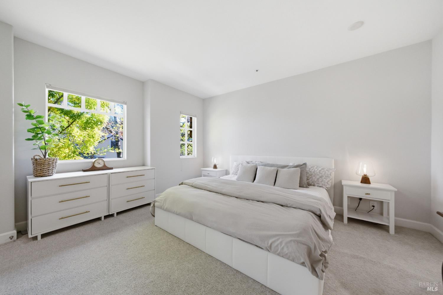 Detail Gallery Image 32 of 50 For 29 Bayview Ave #3,  Mill Valley,  CA 94941 - 2 Beds | 2 Baths