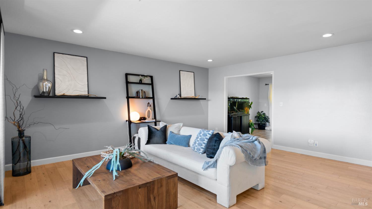 Detail Gallery Image 15 of 52 For 1229 Monte Vista Ct, Benicia,  CA 94510 - 3 Beds | 2 Baths