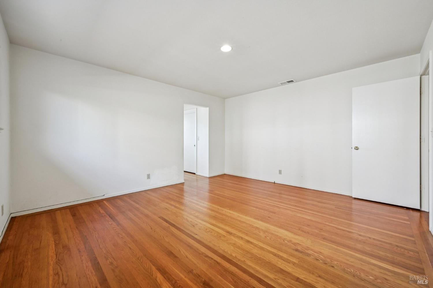 Detail Gallery Image 29 of 65 For 319 Golden Hind Psge, Corte Madera,  CA 94925 - 3 Beds | 2 Baths