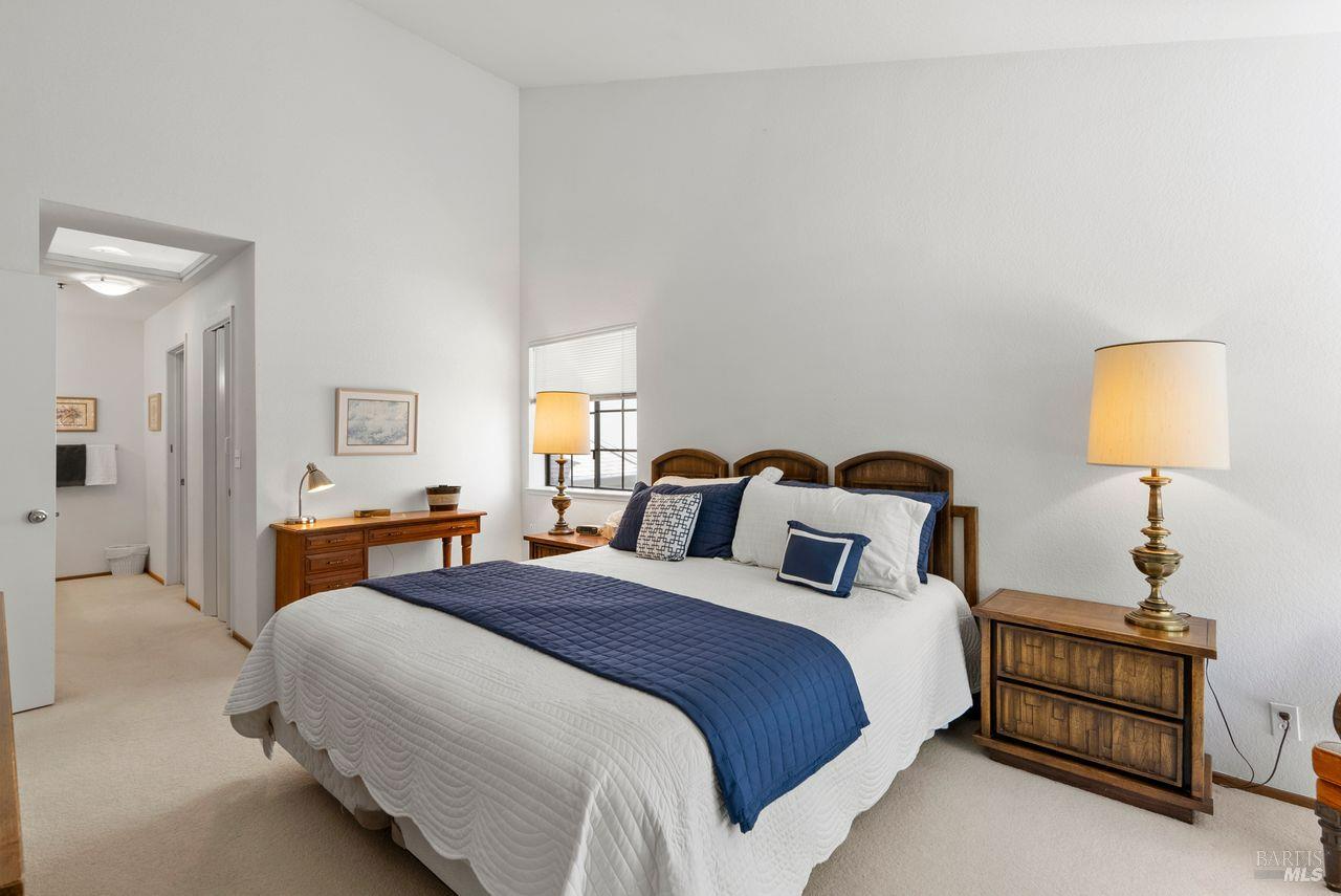 Detail Gallery Image 17 of 30 For 186 Red Hawk Rd, Novato,  CA 94949 - 2 Beds | 2/1 Baths