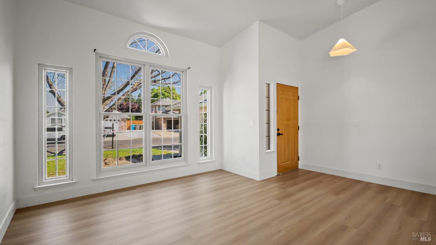 Detail Gallery Image 9 of 71 For 778 Oak Brook Dr, Vacaville,  CA 95687 - 4 Beds | 3 Baths