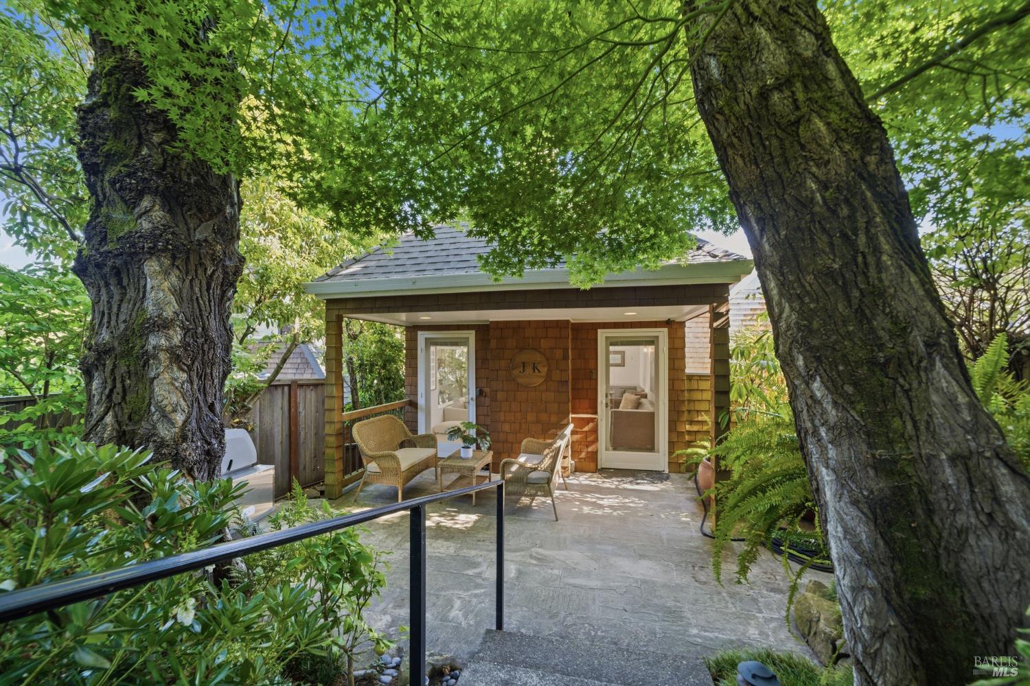 Detail Gallery Image 5 of 50 For 29 Bayview Ave #3,  Mill Valley,  CA 94941 - 2 Beds | 2 Baths