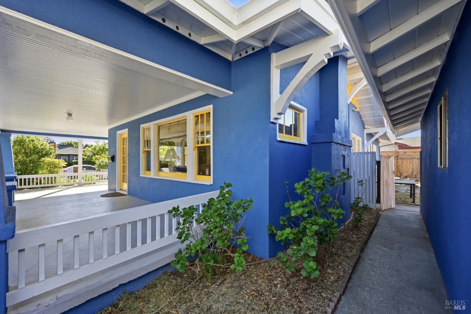 Detail Gallery Image 27 of 38 For 2001 Rogers Way, Santa Rosa,  CA 95404 - 3 Beds | 1/1 Baths