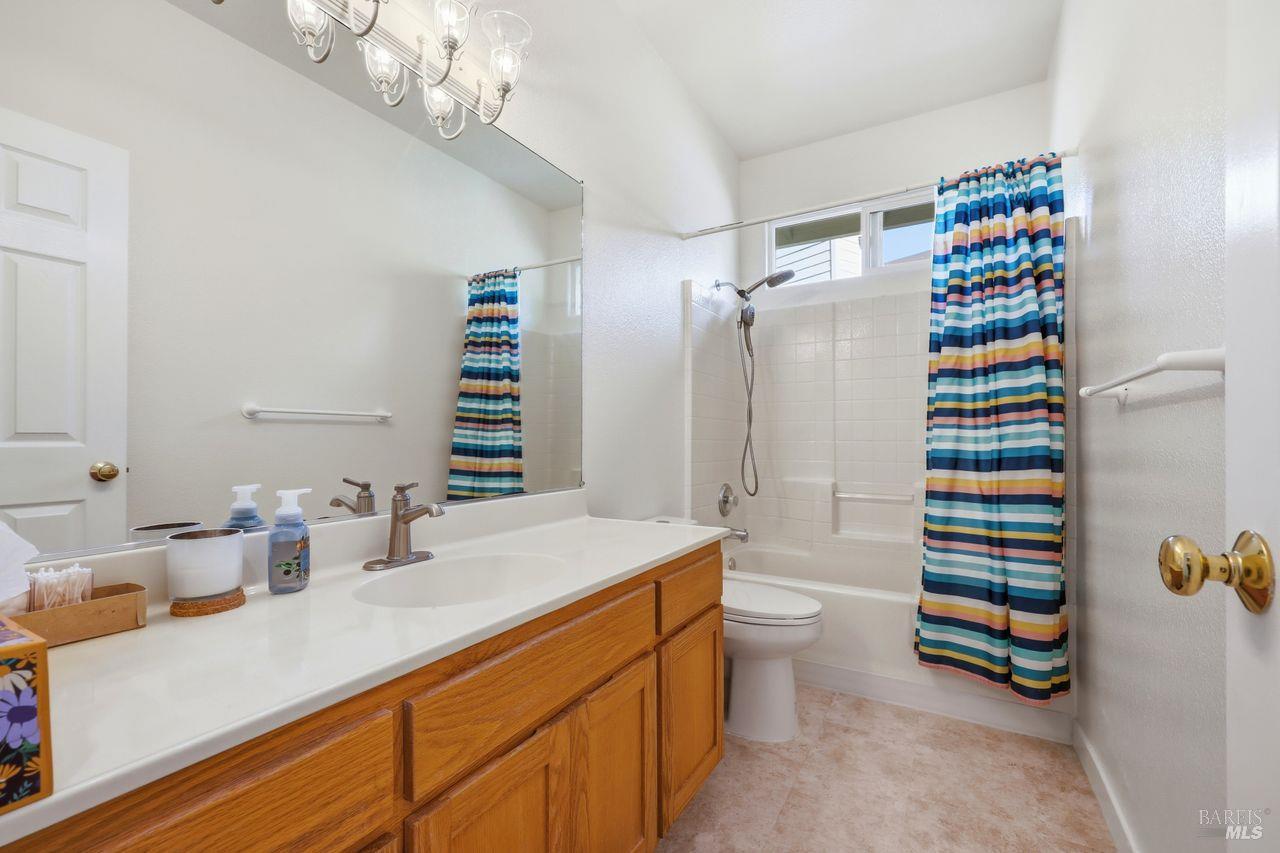 Detail Gallery Image 25 of 50 For 164 Fulton Pl, Windsor,  CA 95492 - 3 Beds | 2 Baths