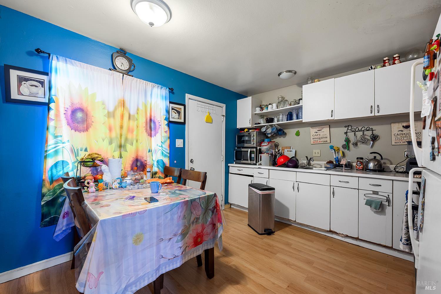 Detail Gallery Image 20 of 27 For 2549 Corby Ave, Santa Rosa,  CA 95407 - – Beds | – Baths