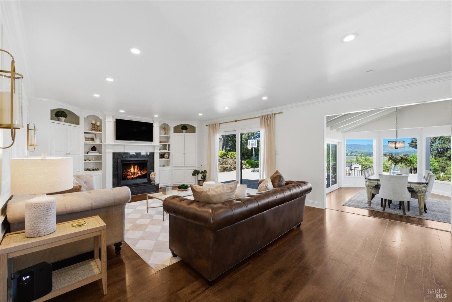 Detail Gallery Image 14 of 99 For 160 Wykoff Dr, Vacaville,  CA 95688 - 6 Beds | 4 Baths