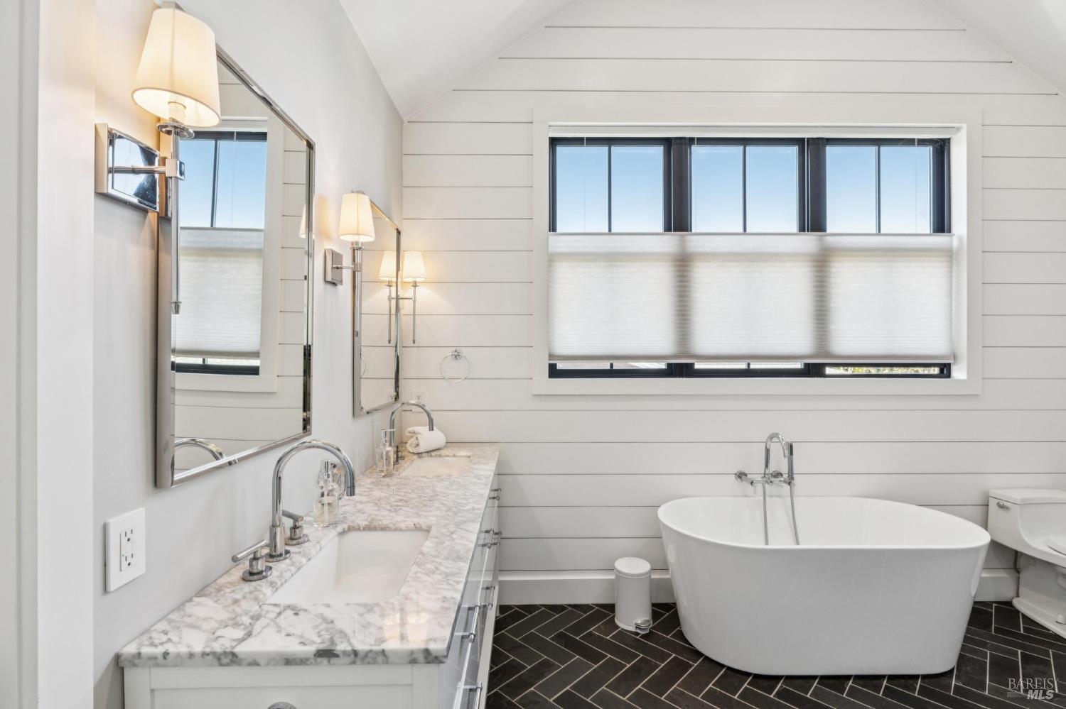 Detail Gallery Image 50 of 82 For 1810 Quail Ct, Saint Helena,  CA 94574 - 4 Beds | 3 Baths