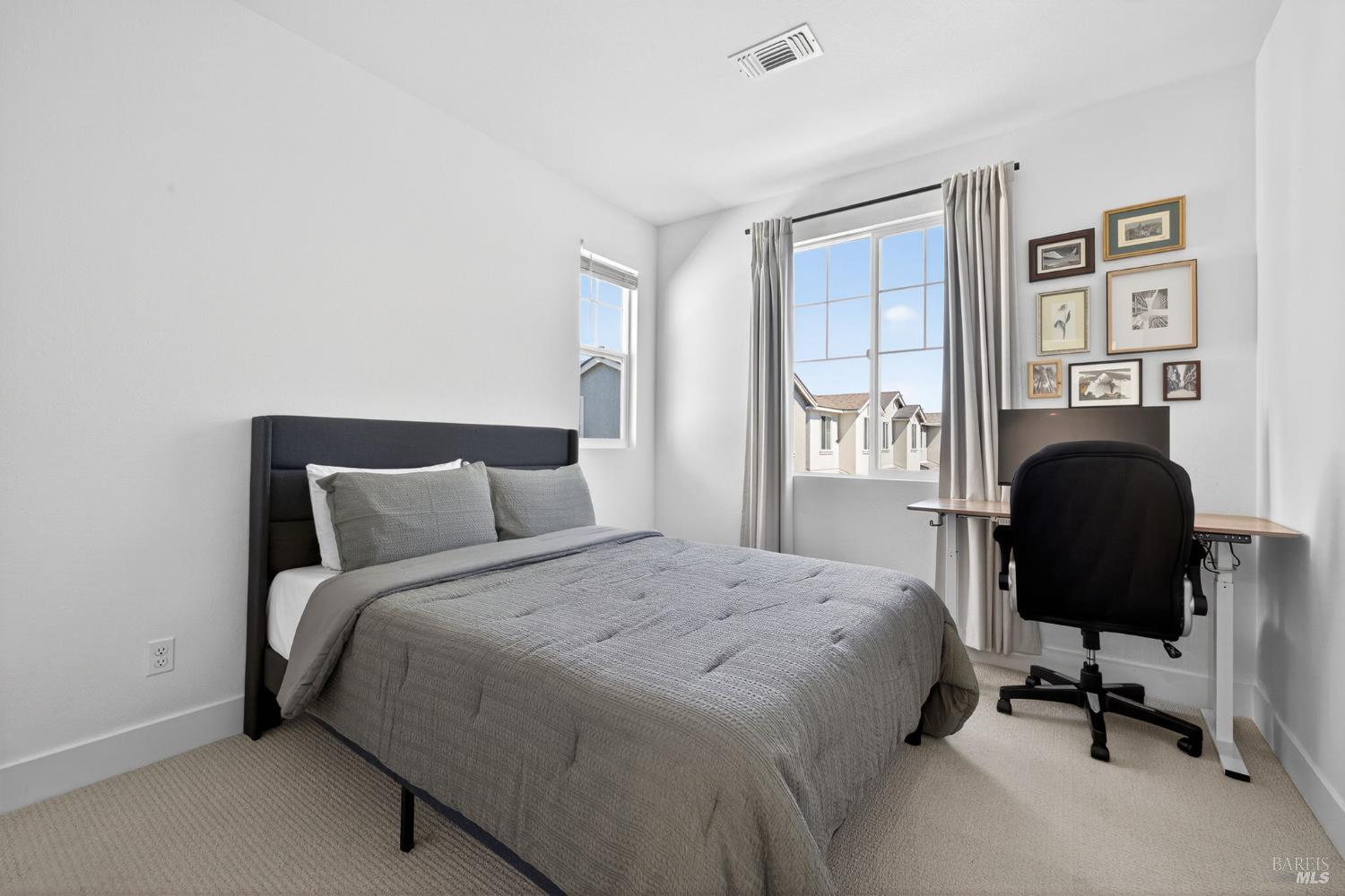 Detail Gallery Image 30 of 46 For 2782 Bella Cir, Santa Rosa,  CA 95407 - 3 Beds | 2/1 Baths