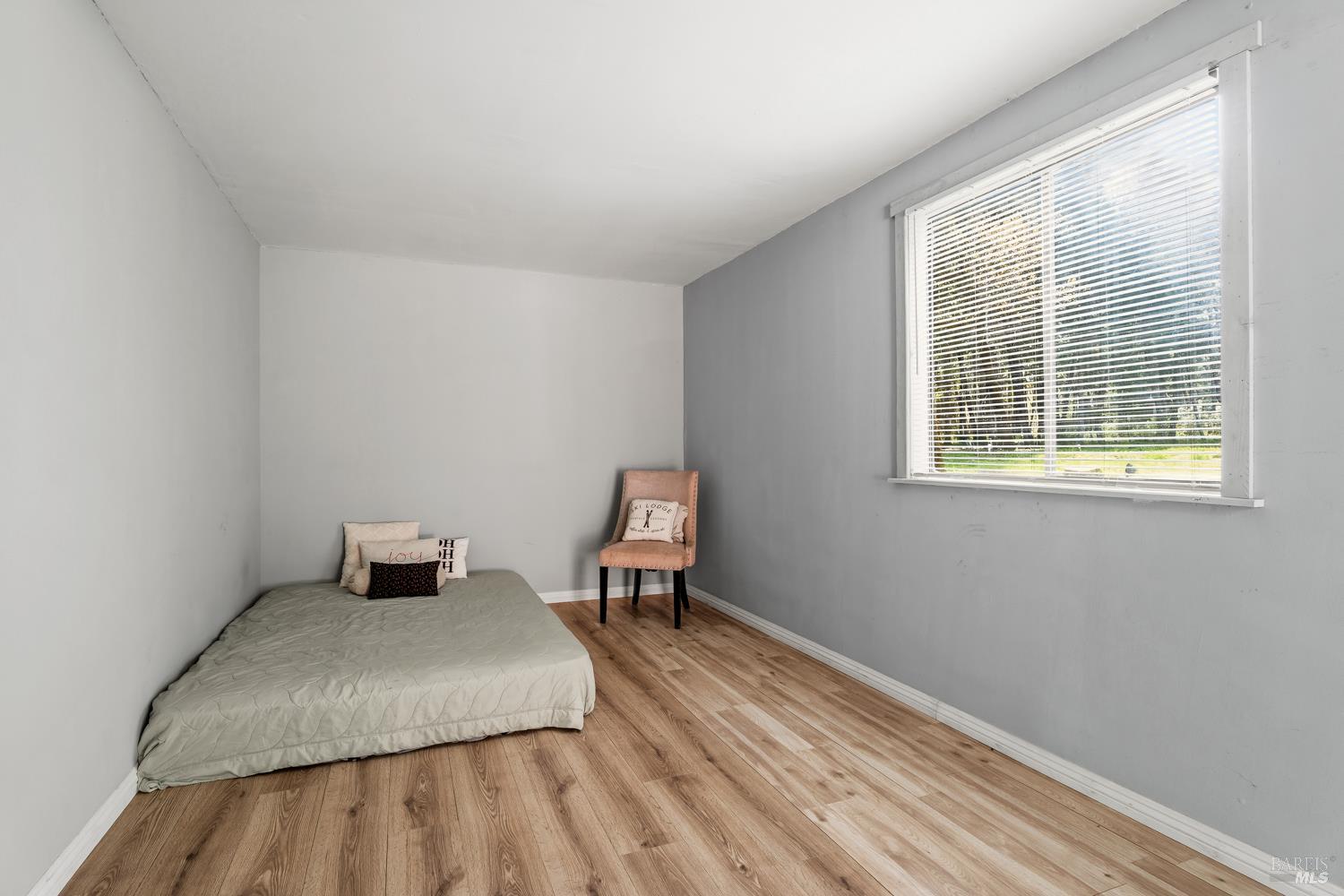 Detail Gallery Image 19 of 25 For 850 Minx Ct, Laytonville,  CA 95454 - 3 Beds | 2 Baths