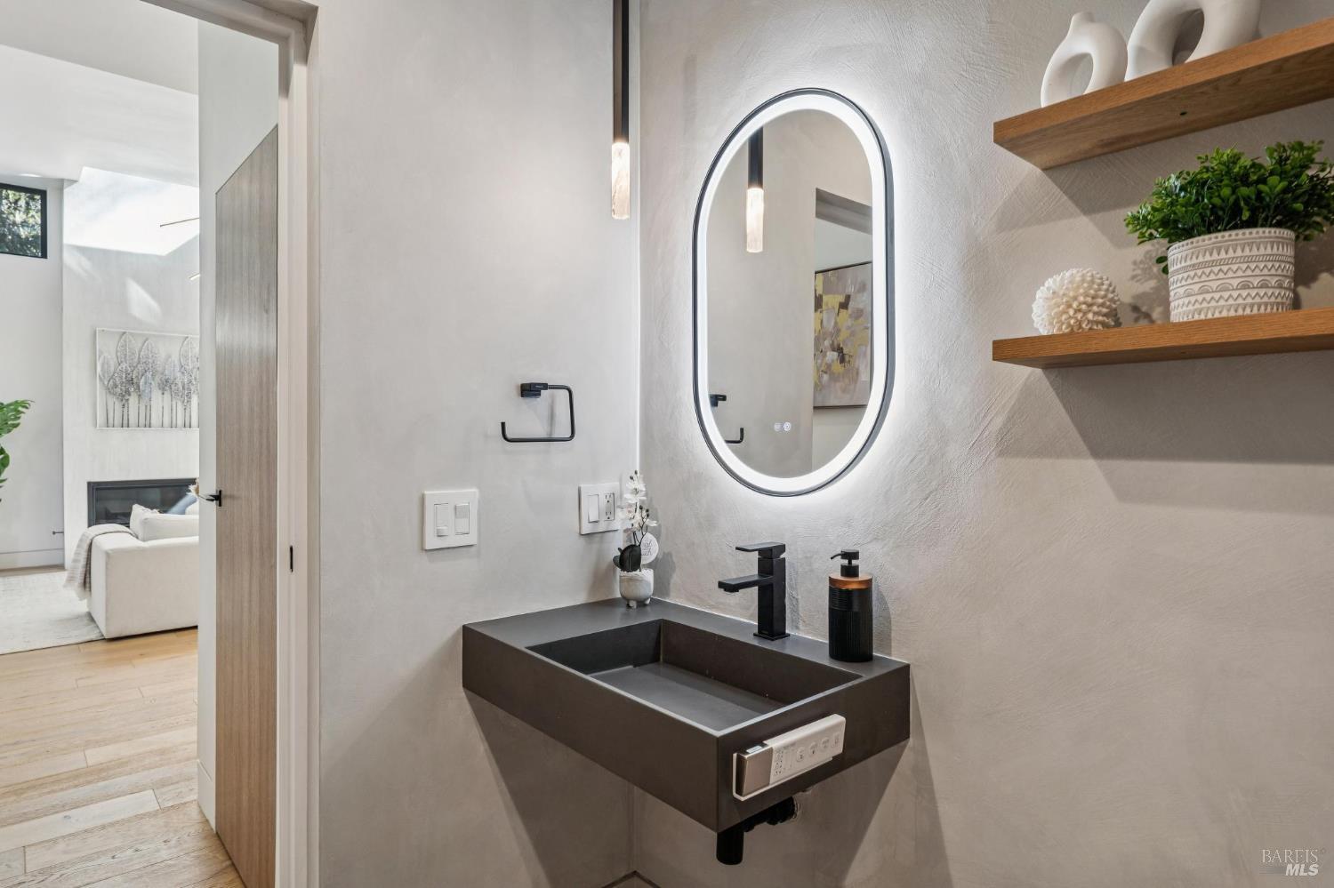 Detail Gallery Image 19 of 88 For 93 Magnolia Ave, Larkspur,  CA 94939 - 3 Beds | 3 Baths