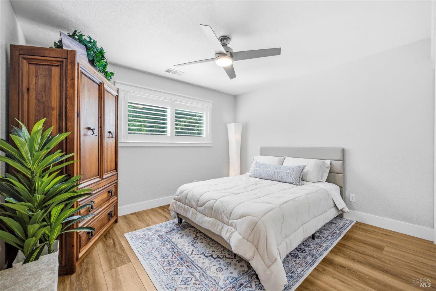 Detail Gallery Image 52 of 99 For 104 Westwood St, Vacaville,  CA 95688 - 5 Beds | 2/1 Baths