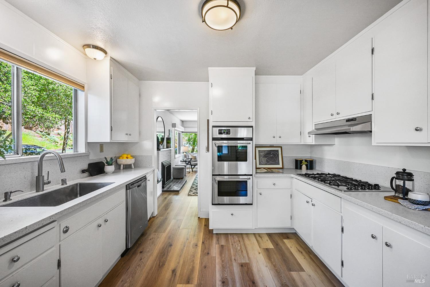 Detail Gallery Image 22 of 62 For 241 Floribel Ave, San Anselmo,  CA 94960 - 3 Beds | 2 Baths