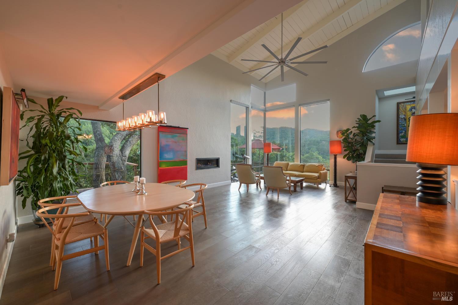 Detail Gallery Image 9 of 46 For 1676 Indian Valley Rd, Novato,  CA 94947 - 3 Beds | 4/1 Baths