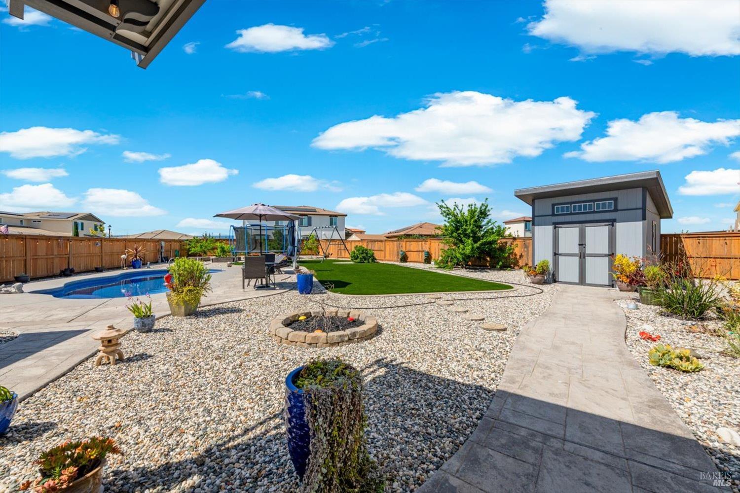 Detail Gallery Image 55 of 81 For 1685 Blossom Way, Dixon,  CA 95620 - 4 Beds | 3 Baths