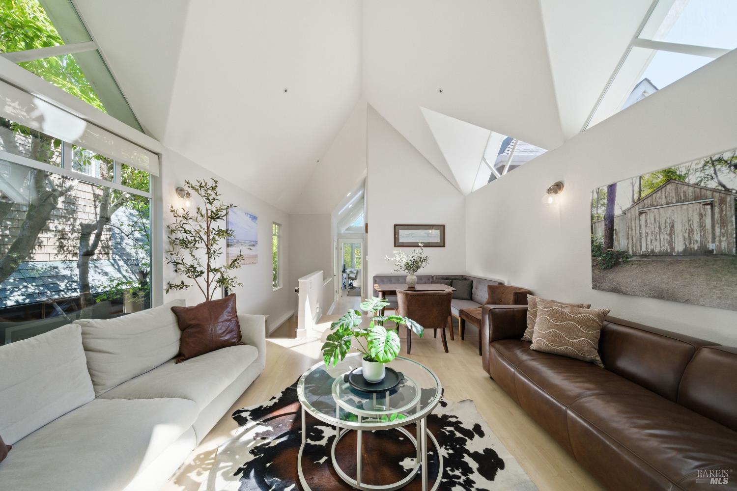 Detail Gallery Image 12 of 50 For 29 Bayview Ave #3,  Mill Valley,  CA 94941 - 2 Beds | 2 Baths