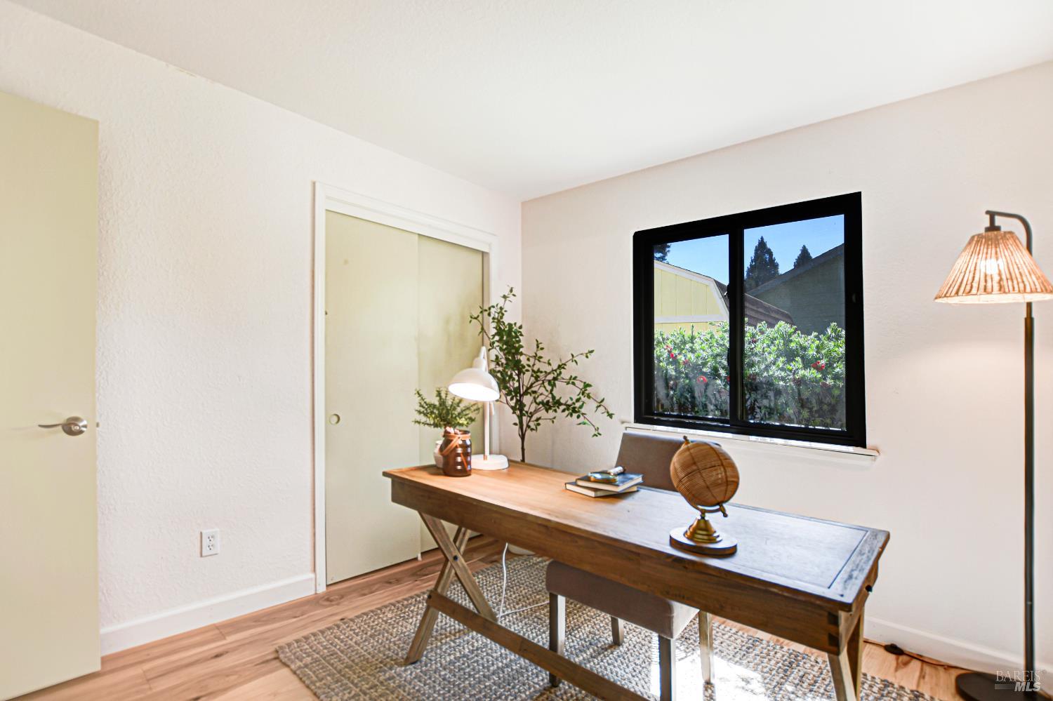 Detail Gallery Image 38 of 65 For 186 Barrio Way, Windsor,  CA 95492 - 3 Beds | 2 Baths