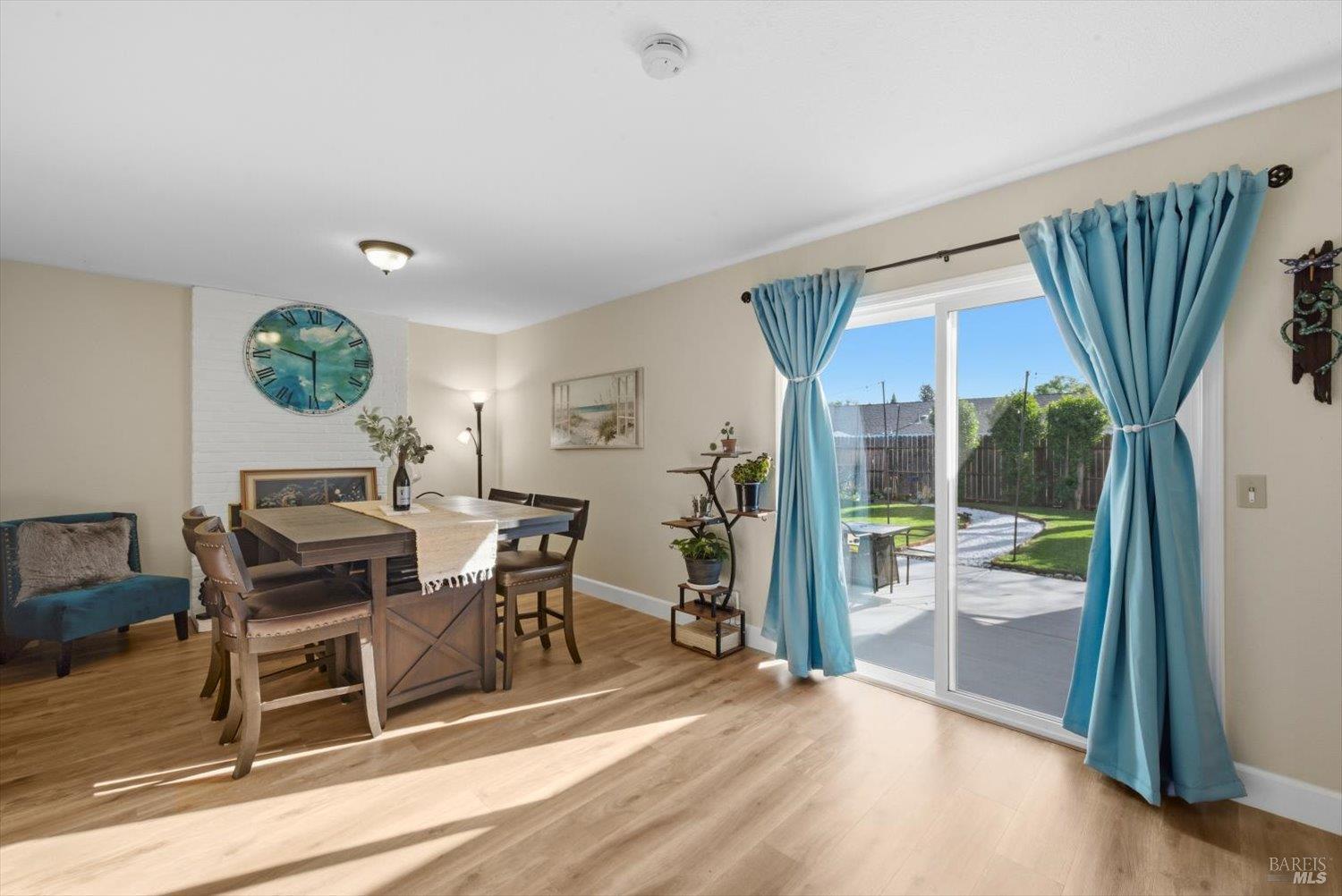 Detail Gallery Image 25 of 76 For 427 Temple Dr, Vacaville,  CA 95687 - 3 Beds | 2 Baths