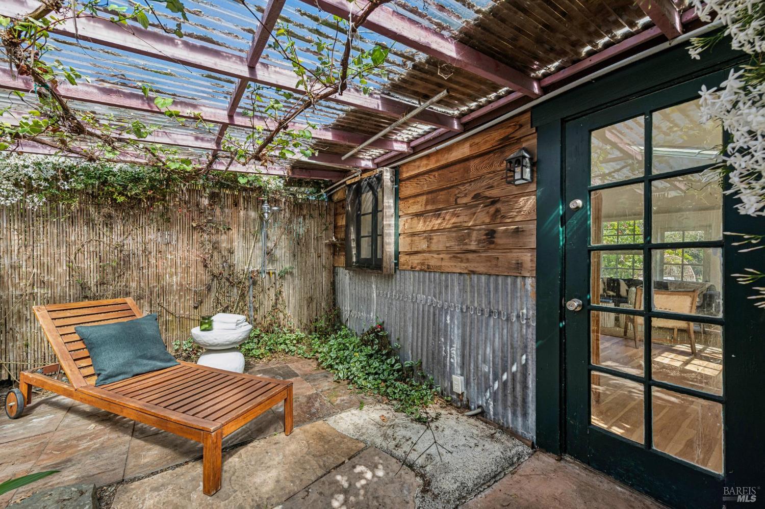 Detail Gallery Image 32 of 69 For 18 Cypress Rd, Point Reyes Station,  CA 94956 - 4 Beds | 1/1 Baths