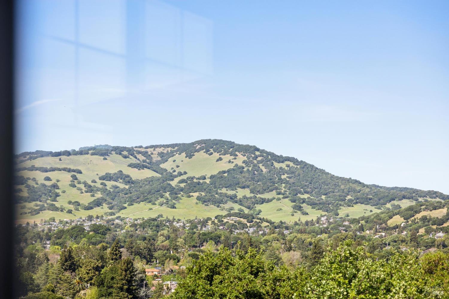 Detail Gallery Image 45 of 99 For 40 Miwok Dr, Novato,  CA 94947 - 5 Beds | 4/1 Baths