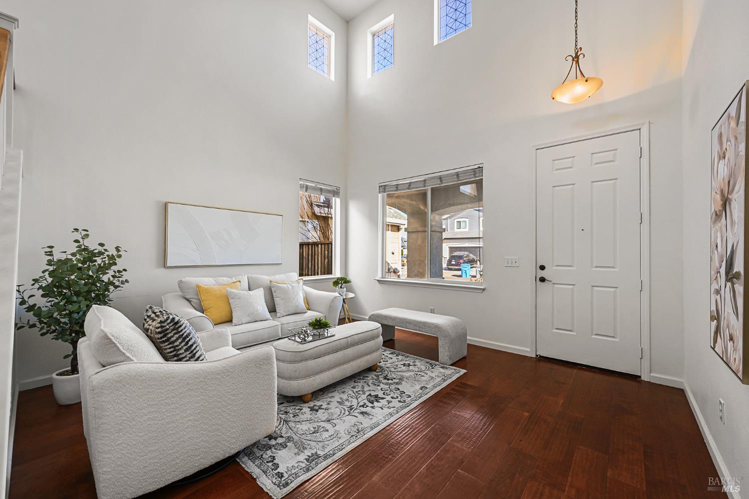 Detail Gallery Image 5 of 51 For 2824 Elk Ln, Santa Rosa,  CA 95407 - 4 Beds | 2/1 Baths