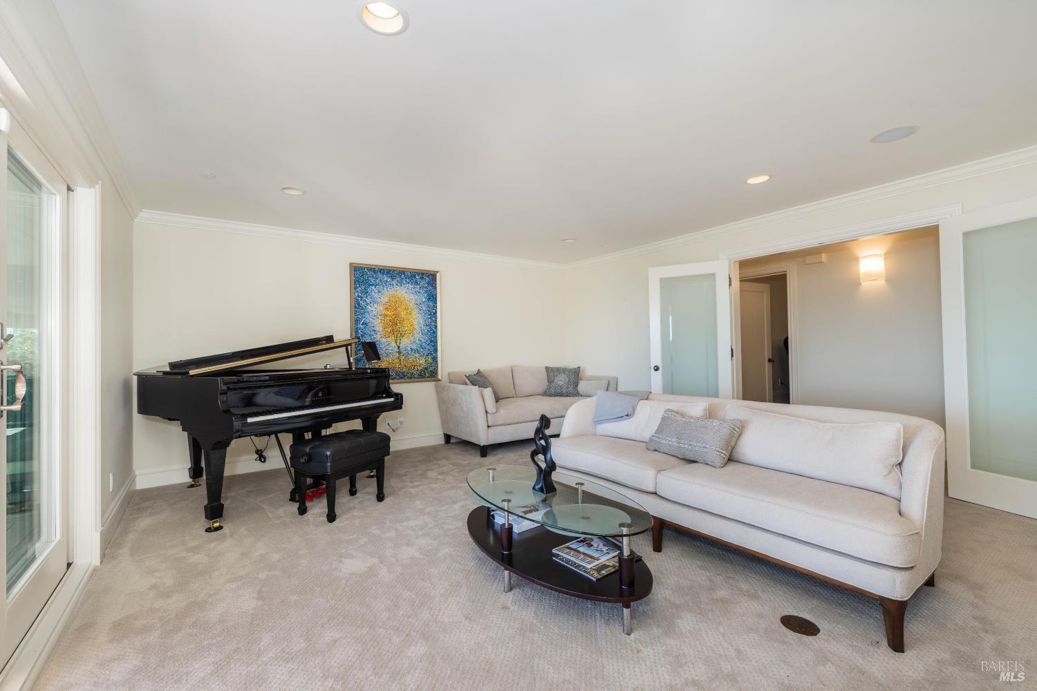 Detail Gallery Image 29 of 41 For 9 Francisco Vista Ct, Tiburon,  CA 94920 - 5 Beds | 4/2 Baths