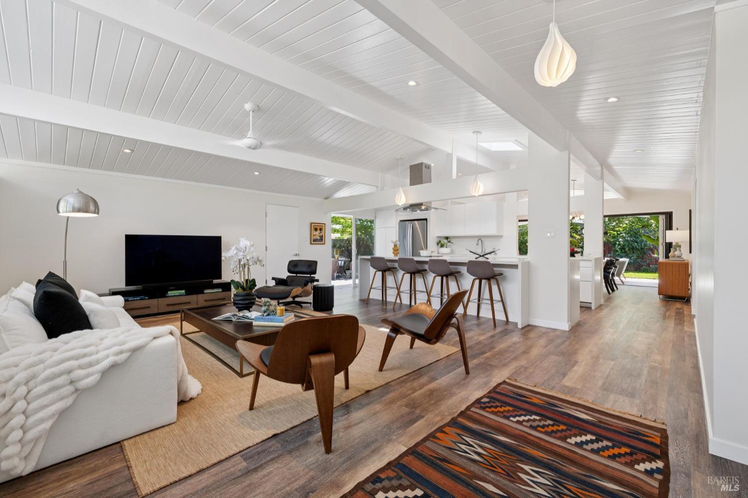 Detail Gallery Image 12 of 57 For 839 Greenberry Ln, San Rafael,  CA 94903 - 4 Beds | 2 Baths