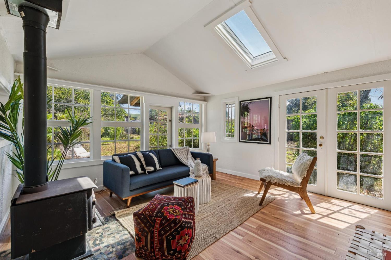 Detail Gallery Image 34 of 69 For 18 Cypress Rd, Point Reyes Station,  CA 94956 - 4 Beds | 1/1 Baths