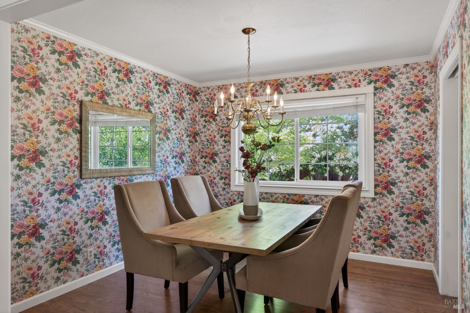 Detail Gallery Image 12 of 67 For 3527 Jomar Dr, Napa,  CA 94558 - 4 Beds | 2/1 Baths