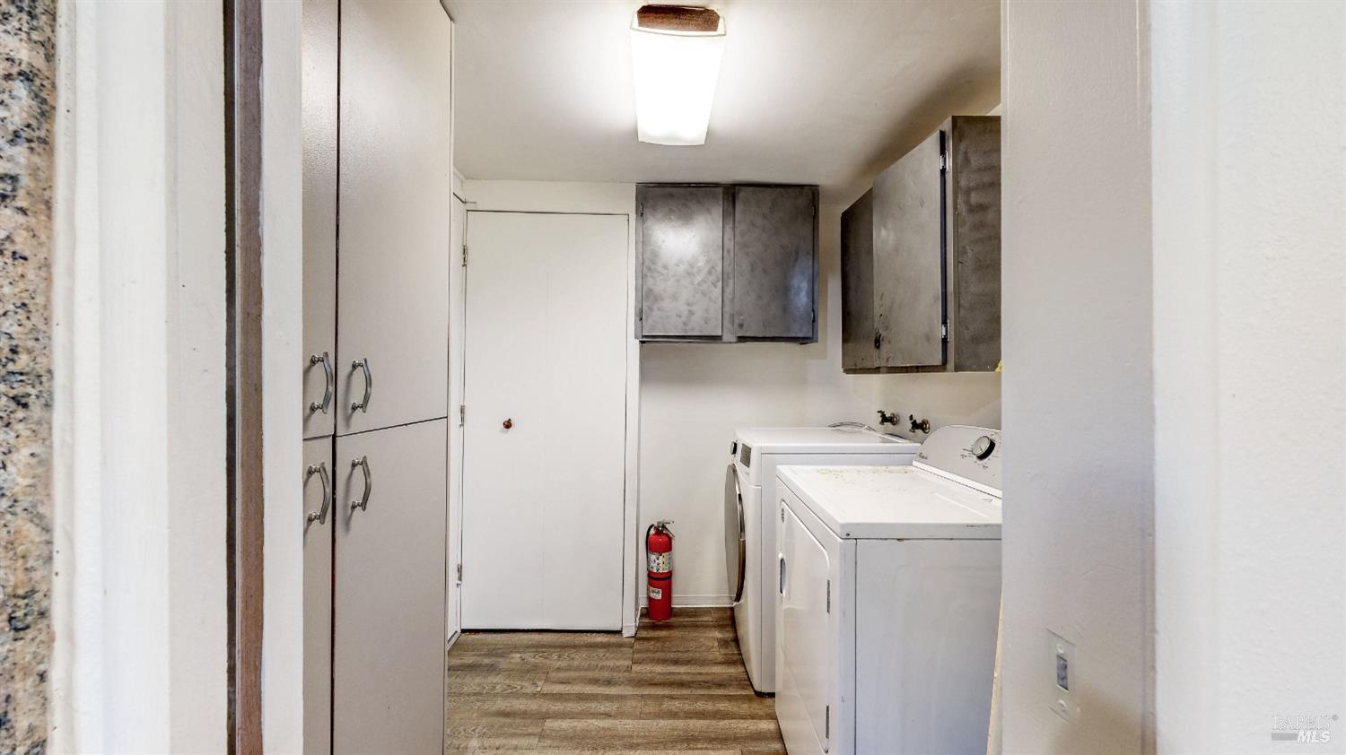 Detail Gallery Image 9 of 34 For 4872 Canyon Dr, Santa Rosa,  CA 95409 - 4 Beds | 2 Baths