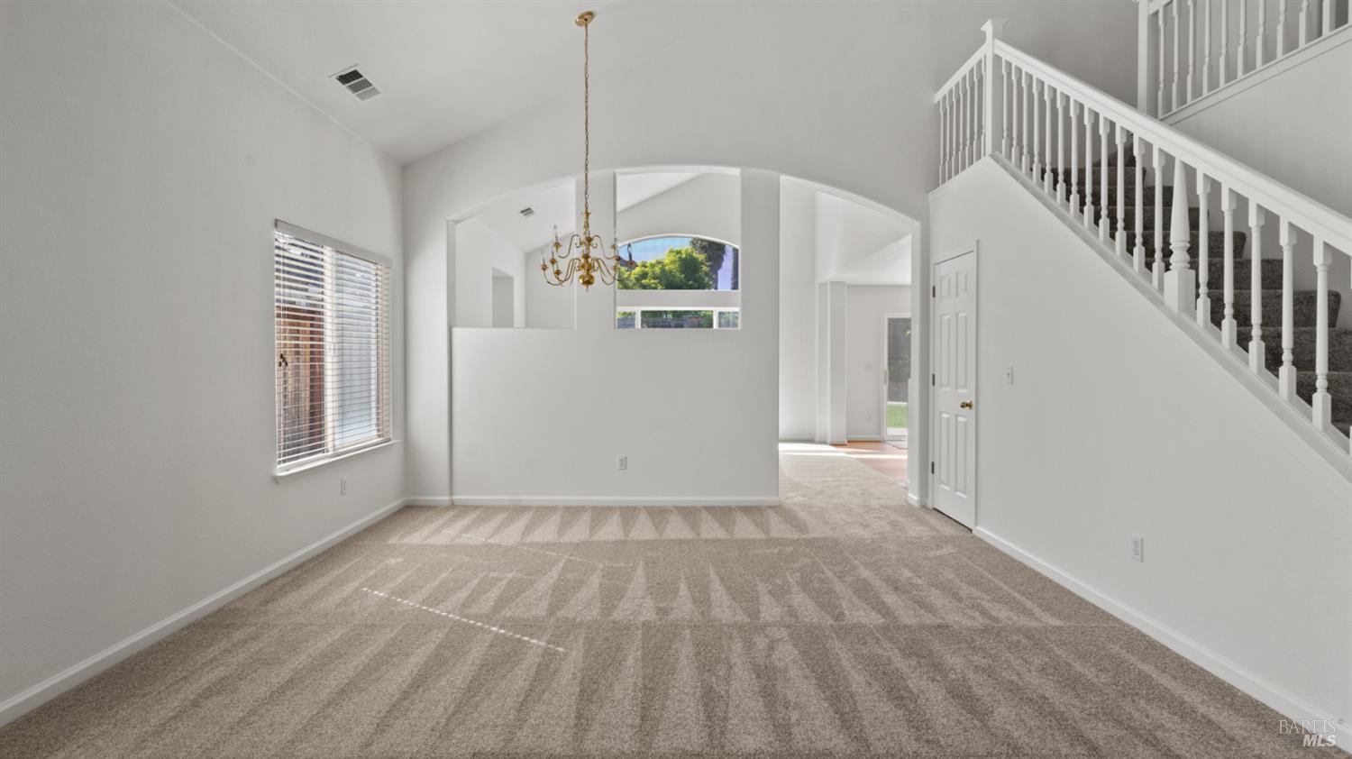 Detail Gallery Image 7 of 49 For 587 Abbey Dr, Fairfield,  CA 94534 - 3 Beds | 3 Baths