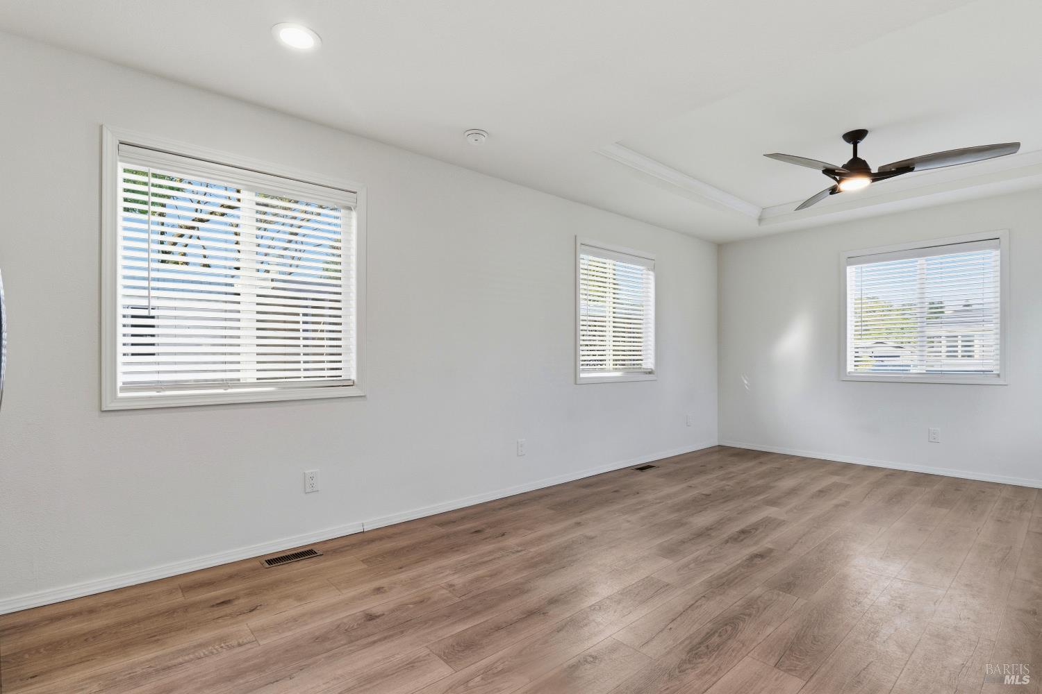 Detail Gallery Image 6 of 23 For 117 Silver Dr, Cotati,  CA 94931 - 2 Beds | 1 Baths