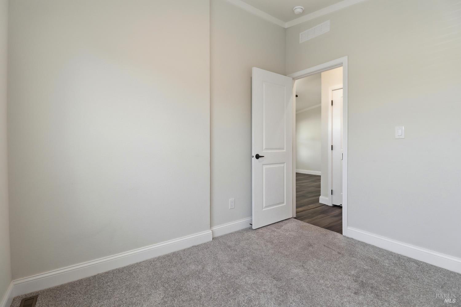 Detail Gallery Image 18 of 27 For 302 Floral Dr, Cotati,  CA 94931 - 2 Beds | 2 Baths