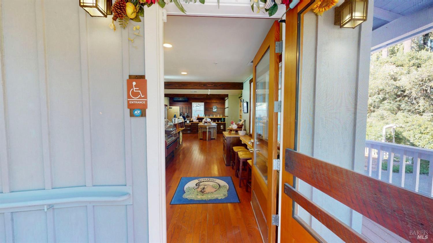 Detail Gallery Image 10 of 59 For 380 Bohemian Hwy, Freestone,  CA 95472 - 2 Beds | 2 Baths