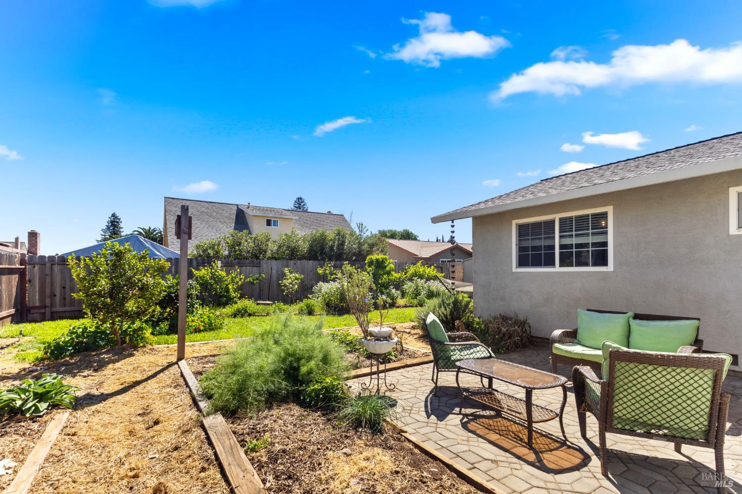 Detail Gallery Image 27 of 36 For 182 Fairview Dr, Vacaville,  CA 95687 - 3 Beds | 2 Baths