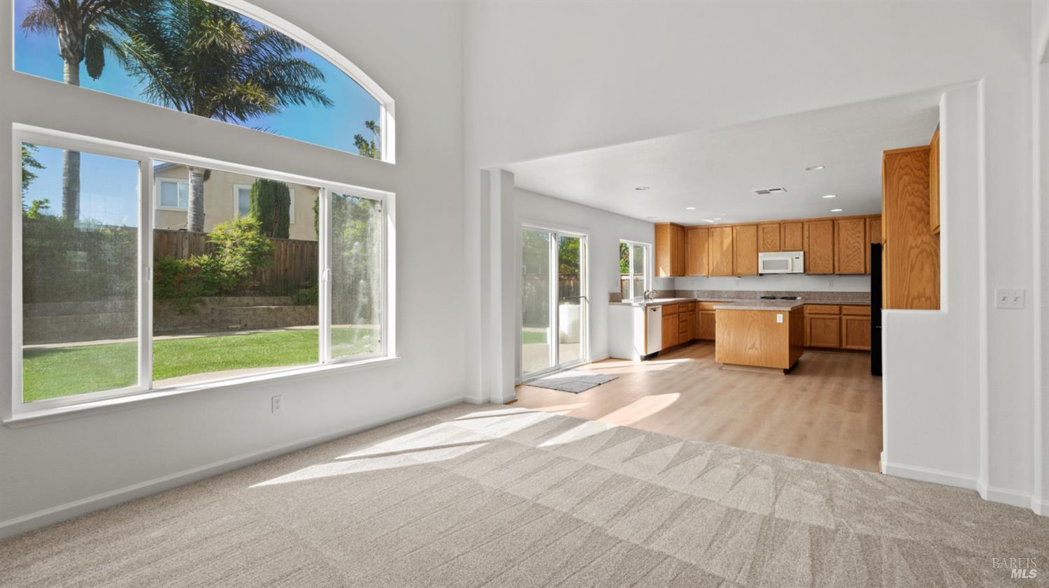 Detail Gallery Image 18 of 49 For 587 Abbey Dr, Fairfield,  CA 94534 - 3 Beds | 3 Baths