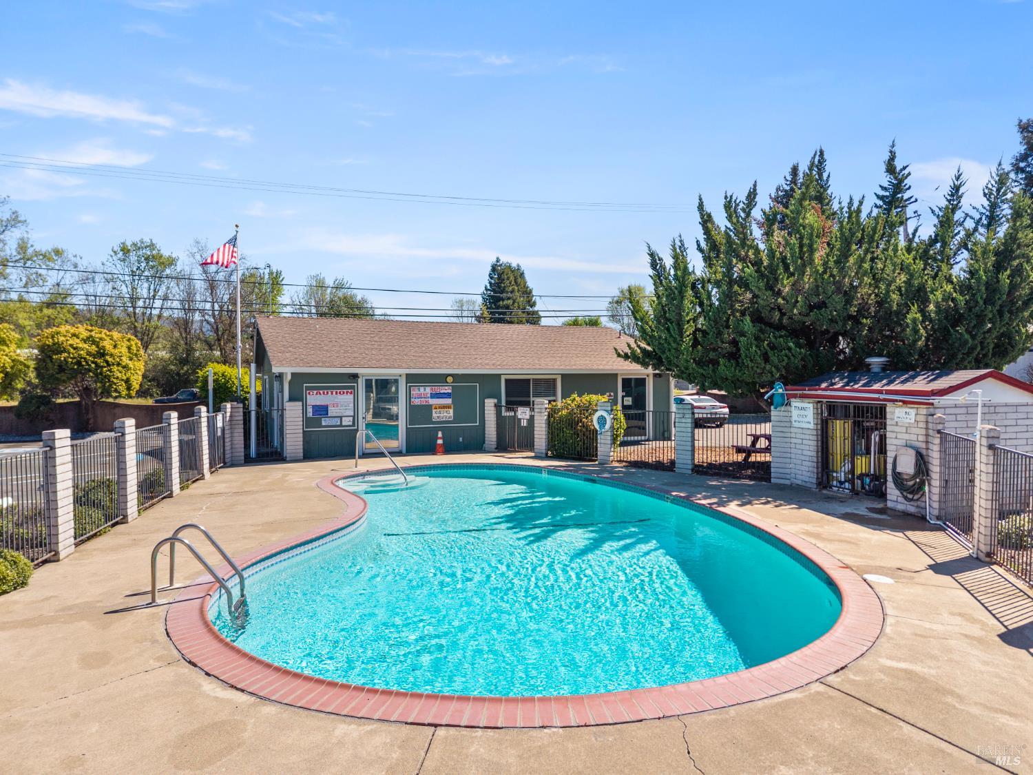 Detail Gallery Image 34 of 34 For 3900 N State St 1, Ukiah,  CA 95482 - 3 Beds | 2 Baths